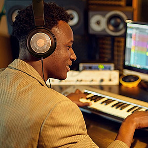 Behringer Alpha Retro style Open back Headphones