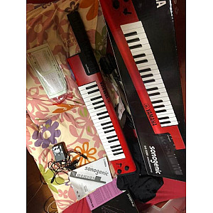 Yamaha SHS500RD Sonogenic 37 key Keytar, Red